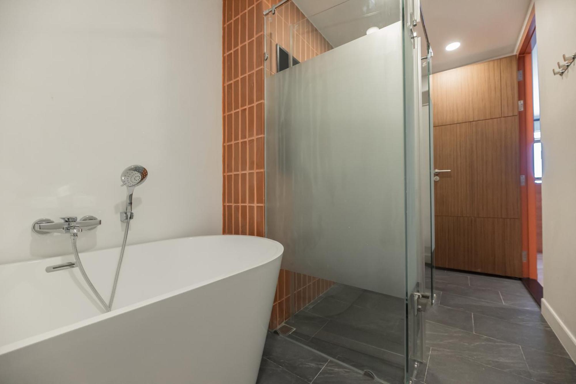 Blu Monkey Hub And Hotel Bangsaen Room photo