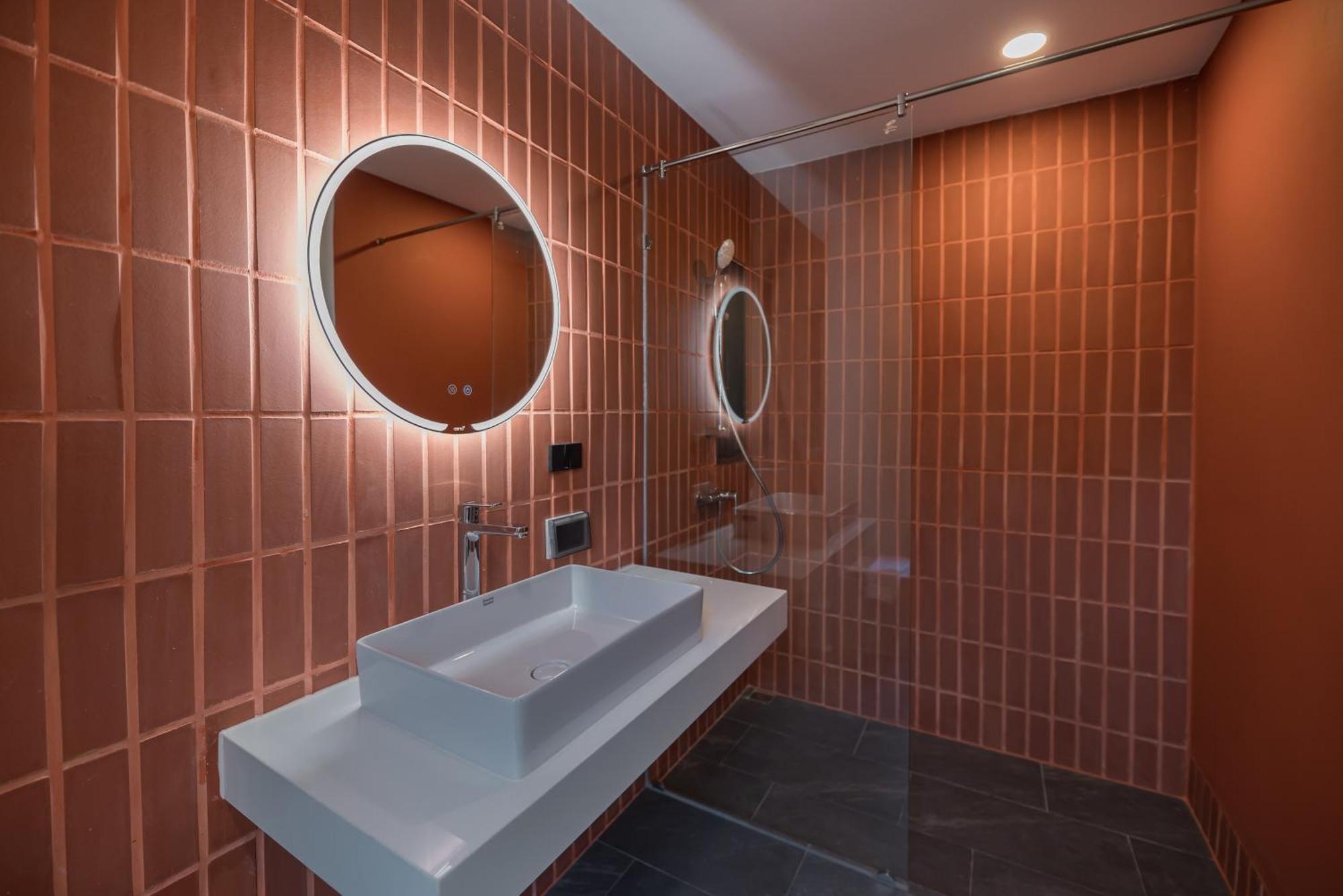 Blu Monkey Hub And Hotel Bangsaen Room photo